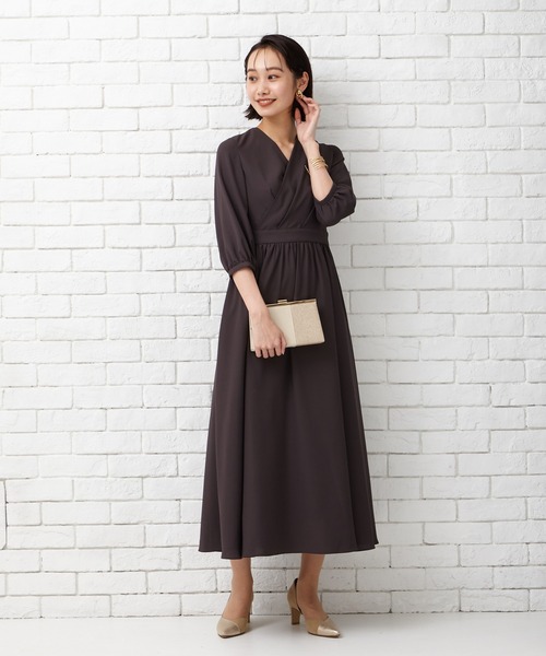 AIMER(エメ)のグレーのパーティドレスです