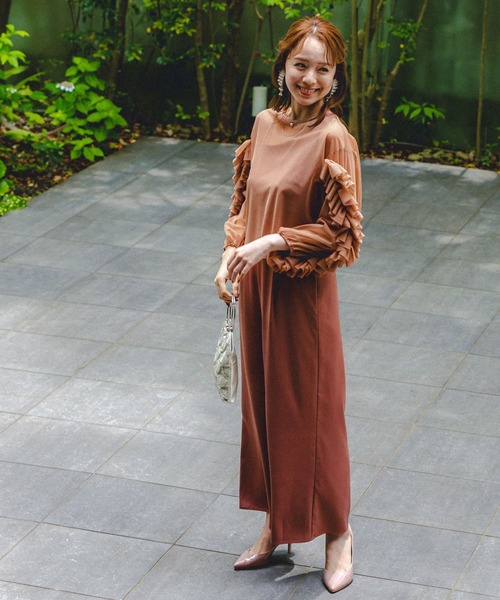 Andemiu(アンデミュウ)のピンクのパーティドレスです。